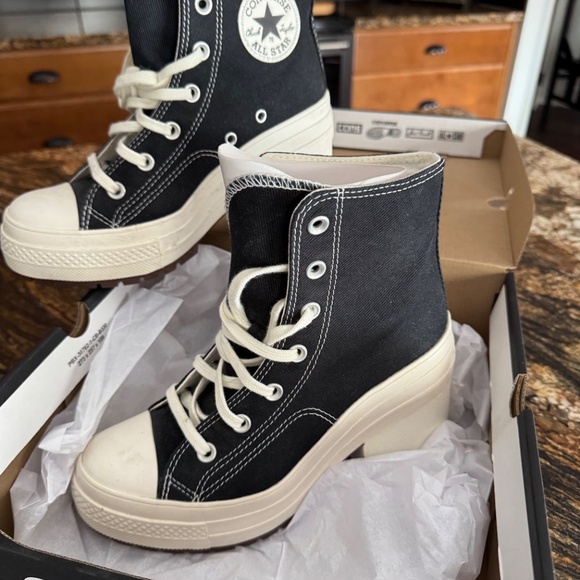 Converse Chuck Taylor High Top Heels size 7 - Picture 11 of 12